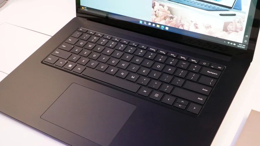 文章:《Microsoft Surface Laptop 5亲身体验：与以往一样，但速度更快》_配图3