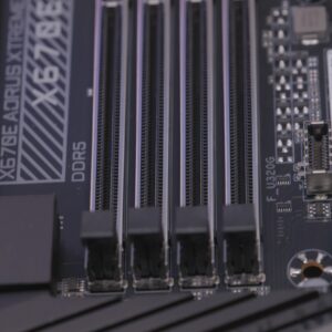 文章:《4殺手級AM5主板功能，讓AMD的Ryzen 7000更加出色》縮略圖