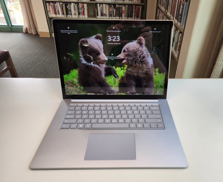 文章:《微软Surface Laptop 5评论：这款漂亮的笔记本电脑仅供Surface粉丝使用》_配图15