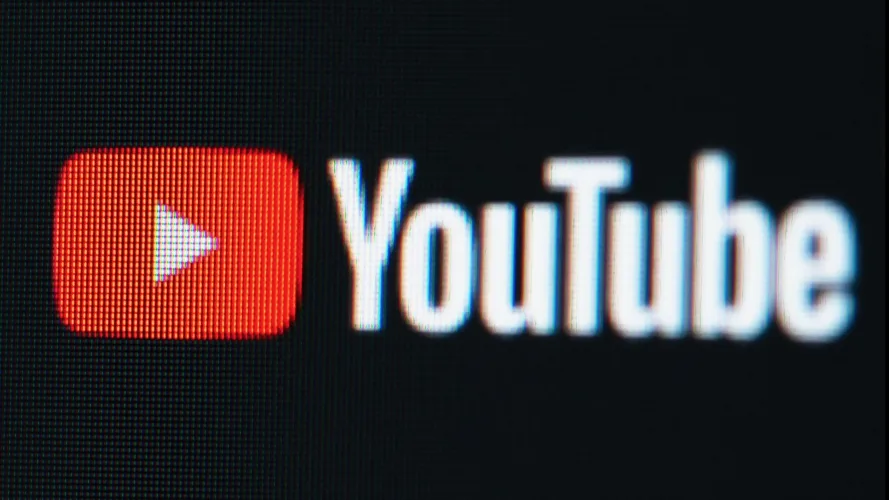 文章:《在潘基文之后，YouTube将允许支持2020年选举舞弊指控的视频》_配图