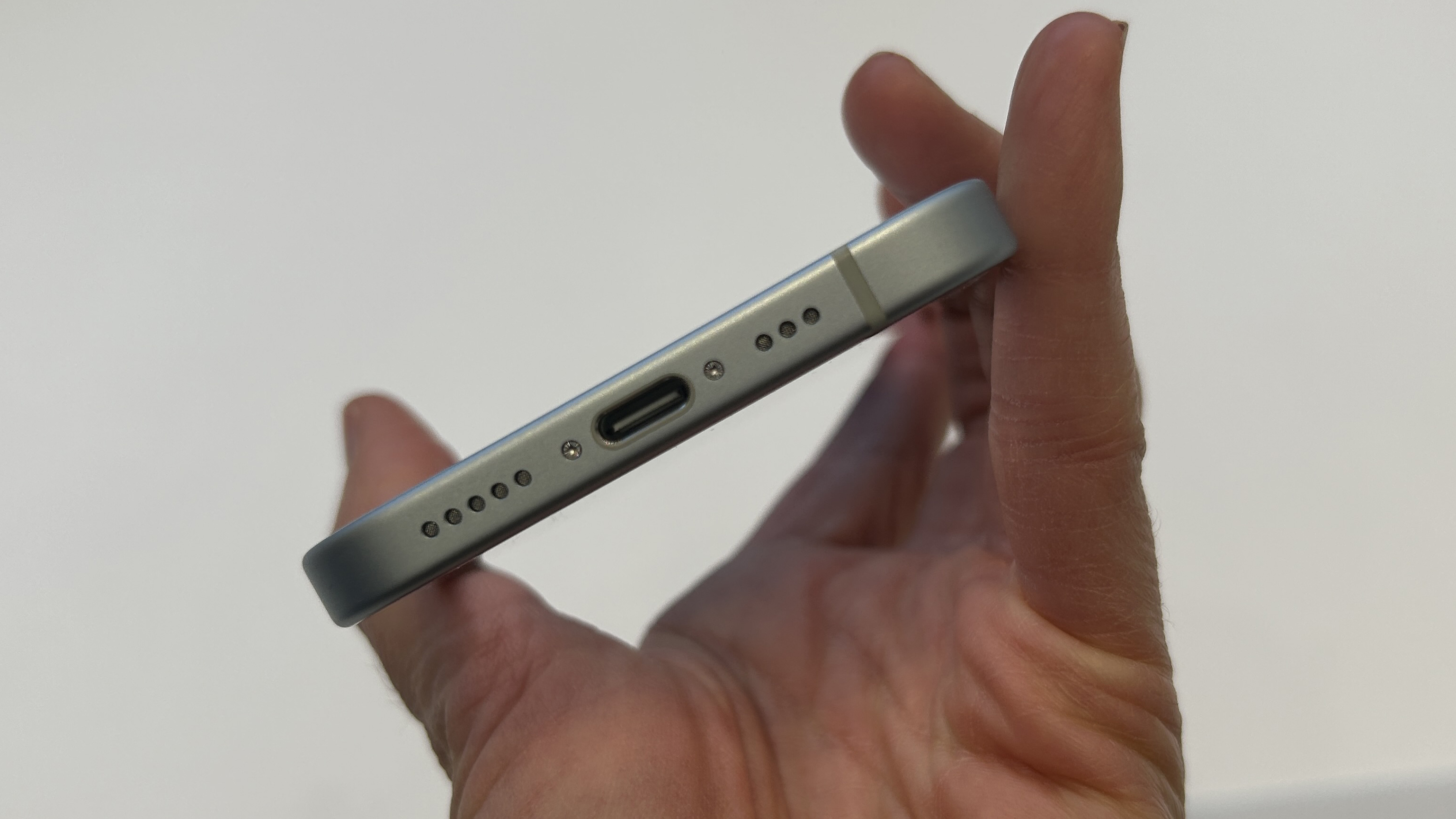 文章:《再见，Lightning Cable：如何为你的第一部USB-C iPhone做准备》_配图3